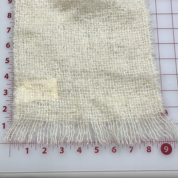 HEATHER-GLEN Vintage Mohair/New Wool Cream Loose Weave Scotland Fringe Scarf - Picture 3 of 9